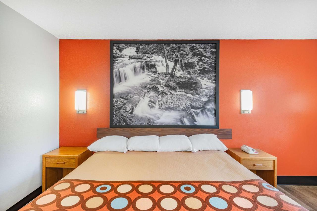 Super 8 By Wyndham