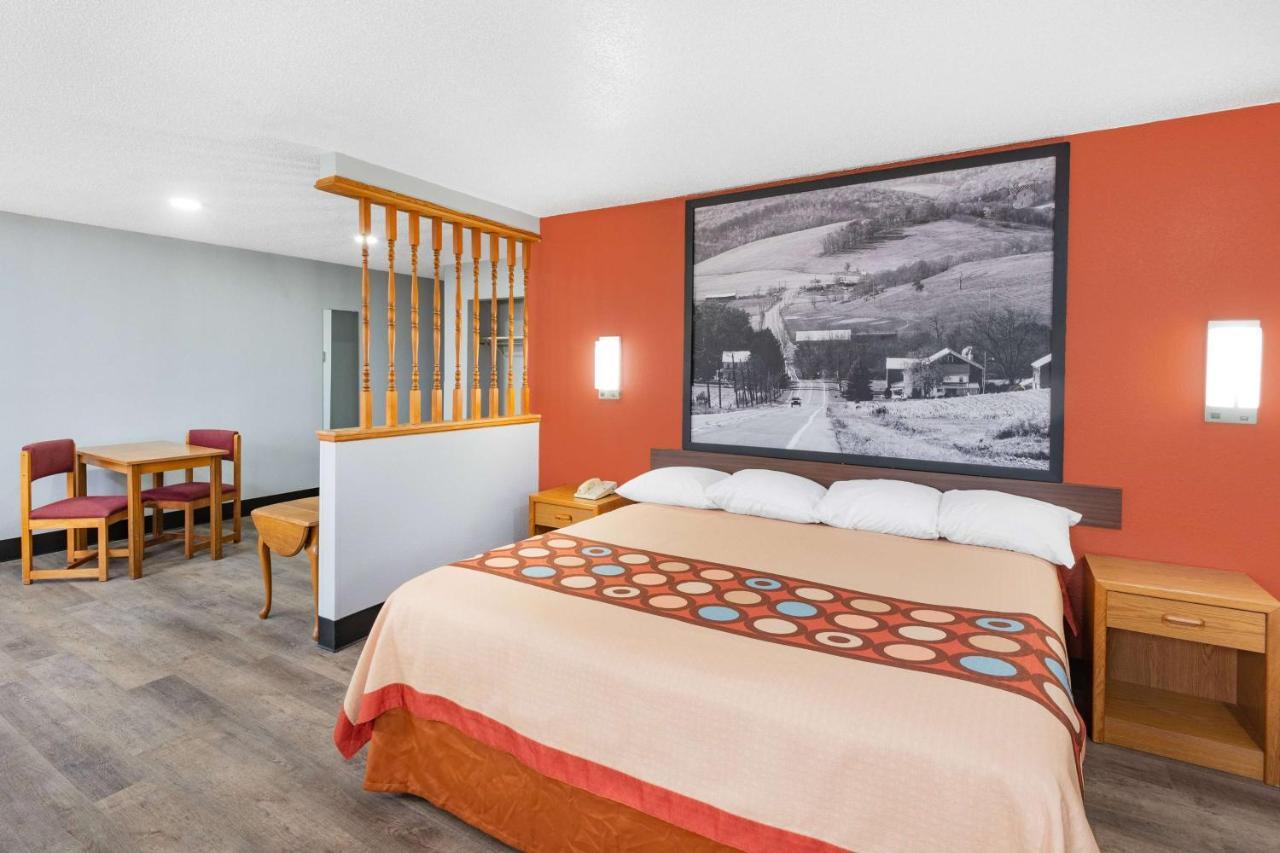 Super 8 By Wyndham